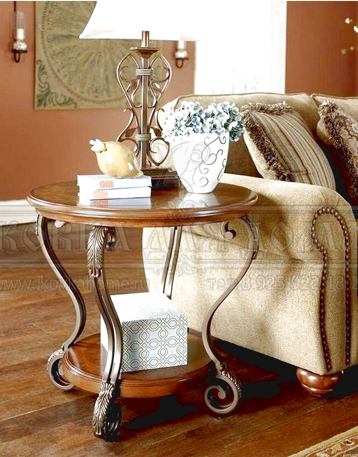 Кованый столик в стиле Барокко, очень красивый отлично подойдет к вашей мягкой мебели размер 450(h)хD50мм