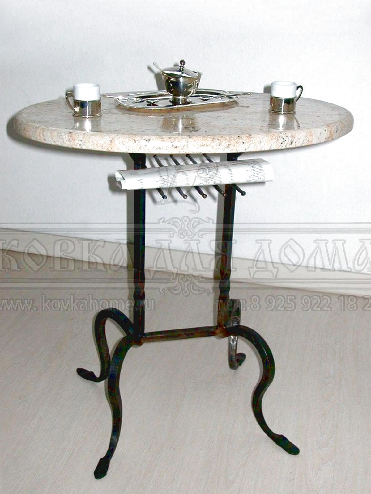 Кованый кофейный столик со стеклянной столешницей размер 850(h)х450х800мм