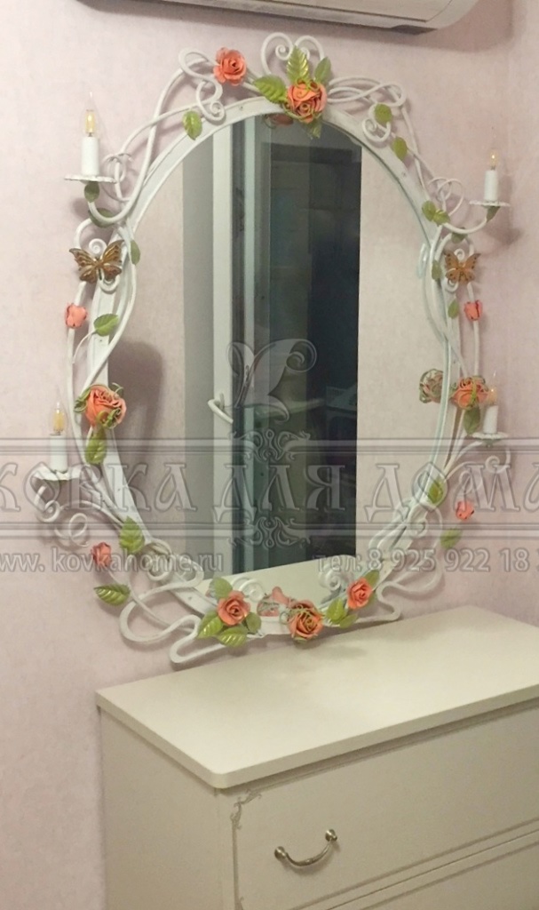 Кованое зеркало с подсветкой в прихожую цена договорная купить в Москве от мастерской художественной ковки «Ковка для дома»