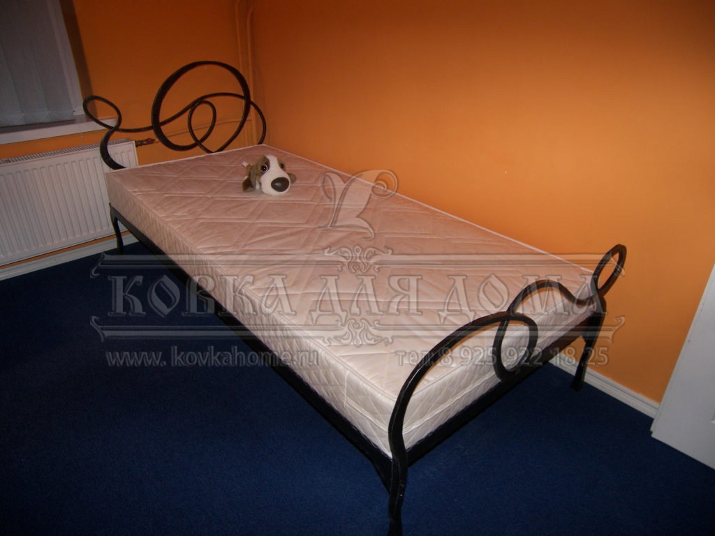 Кованая кровать детская декоративная ручная ковка с художественными элементами. Размеры 2200х1100мм высота ложа 400мм изголовья 1100мм. 